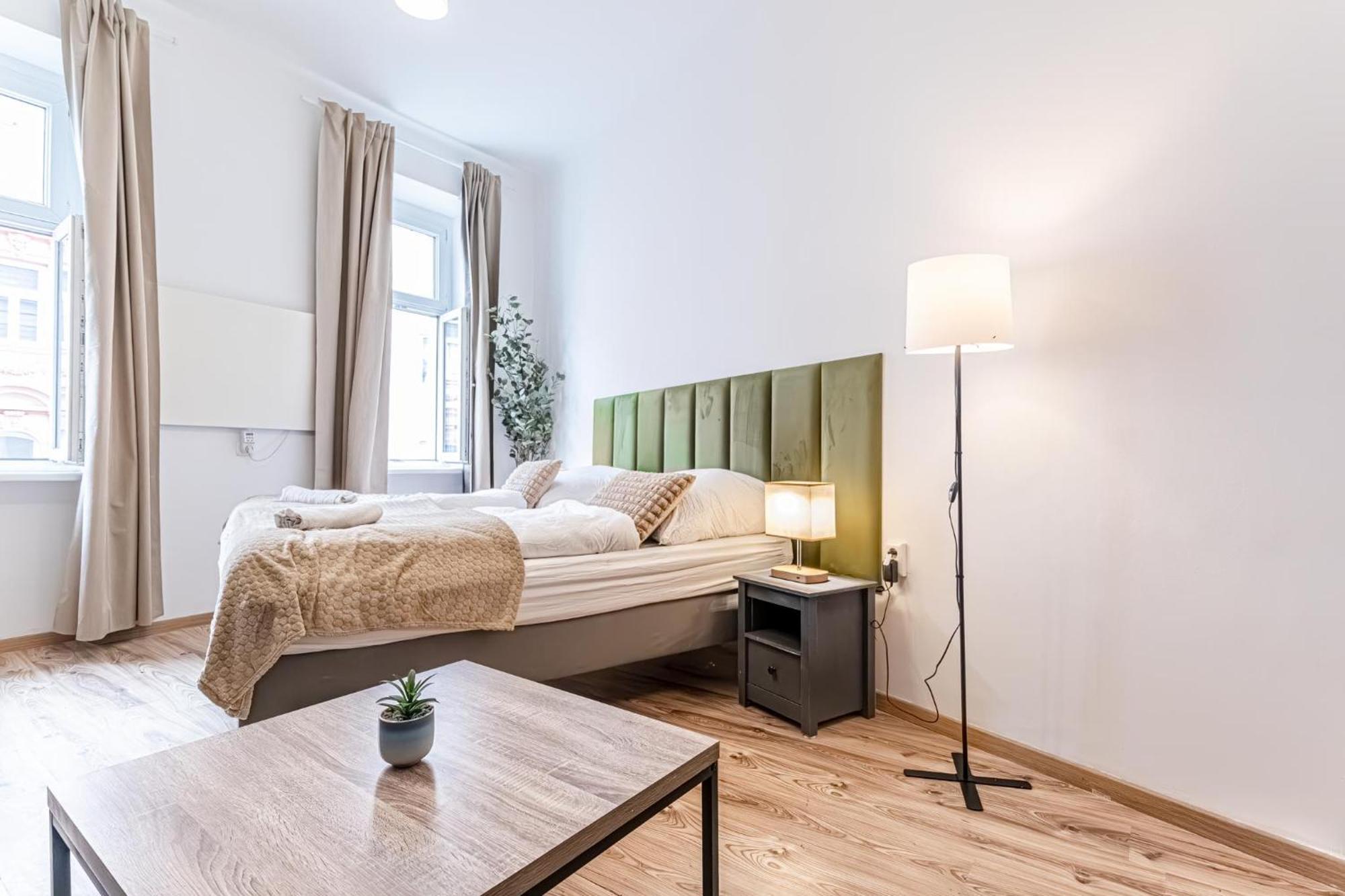 Lovely 1br In Prime Location Of * Vienna