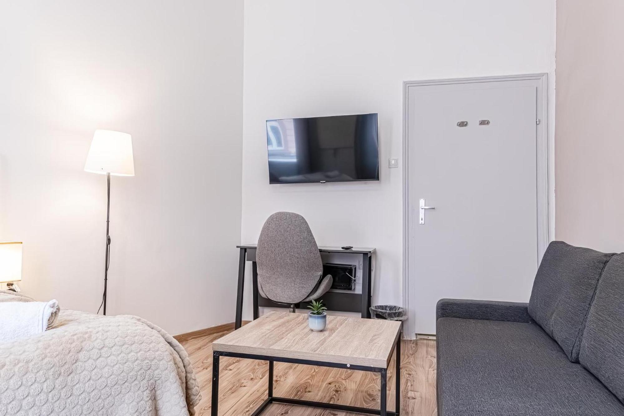Apartment Lovely 1br In Prime Location Of