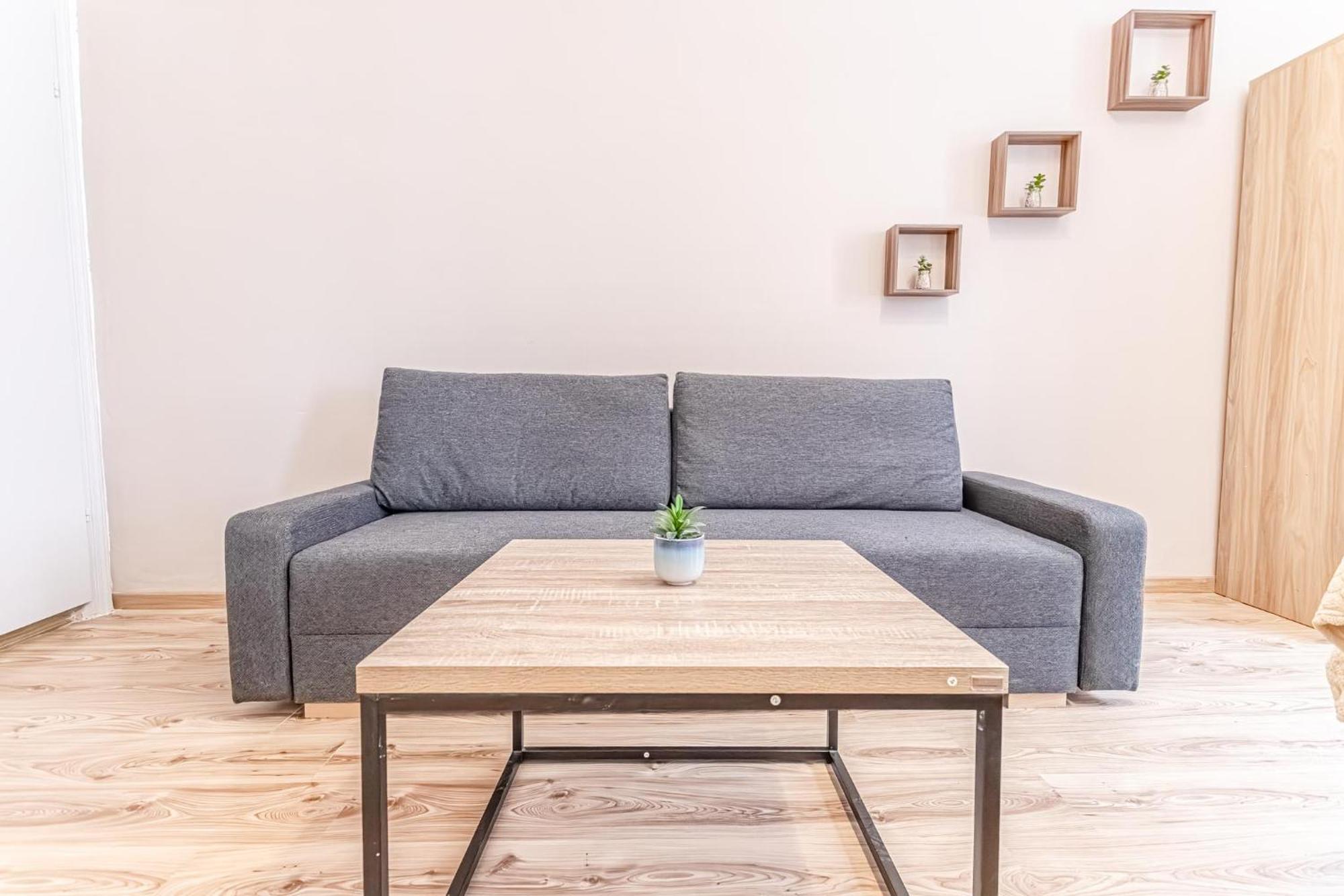 Lovely 1br In Prime Location Of Apartment